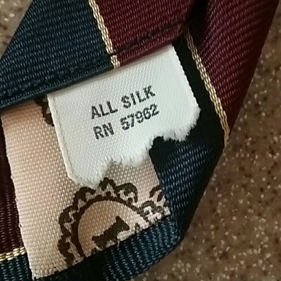 Jack Henry 100 % Silk Tie Bundle - Picture 5 of 7